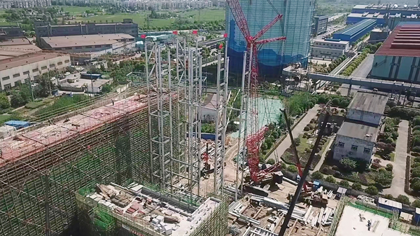 安徽長(zhǎng)江鋼鐵股份有限公司節(jié)能減排煤氣發(fā)電項(xiàng)目順利完成1#鍋爐鋼架吊裝_副本.jpg